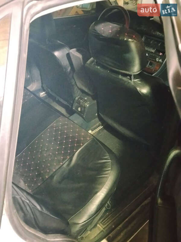 Седан Audi 100 1993 в Гайсине