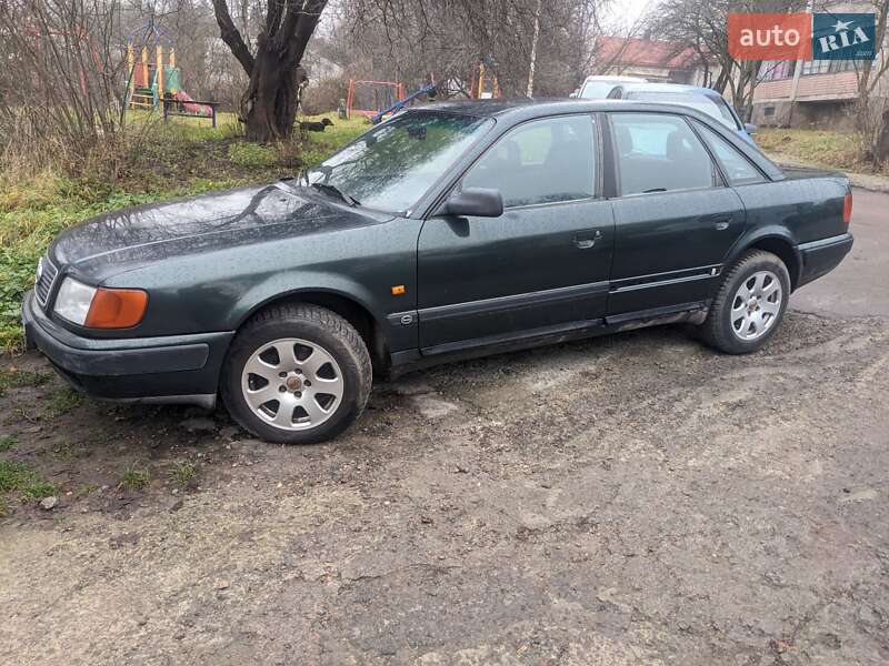 Седан Audi 100 1993 в Львове