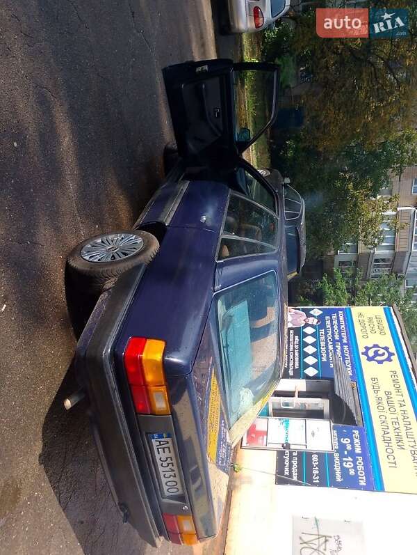 Седан Audi 100 1990 в Кривом Роге