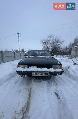 Седан Audi 100 1983 в Луцке
