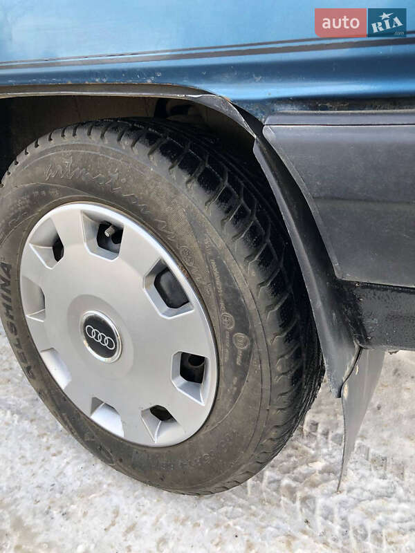 Седан Audi 100 1987 в Кицмани