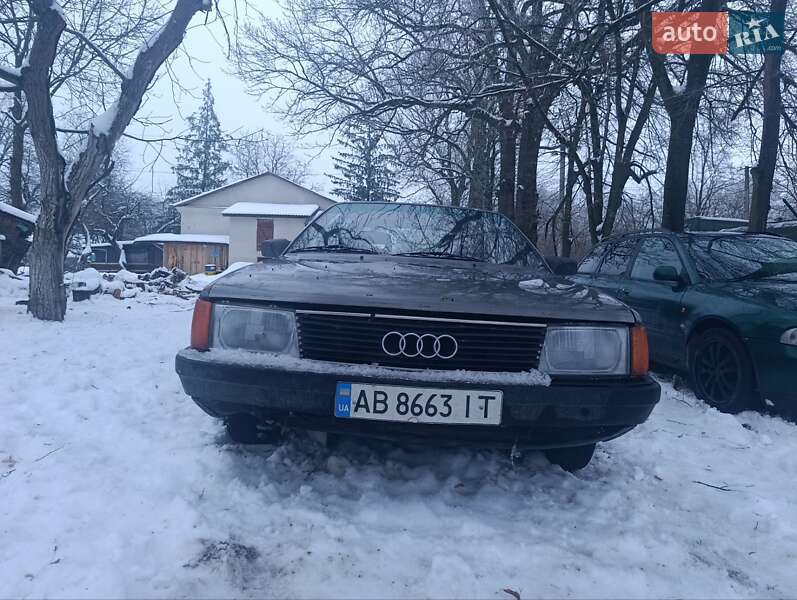 Седан Audi 100 1986 в Виннице