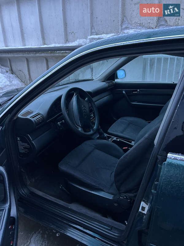 Седан Audi 100 1994 в Пустомытах