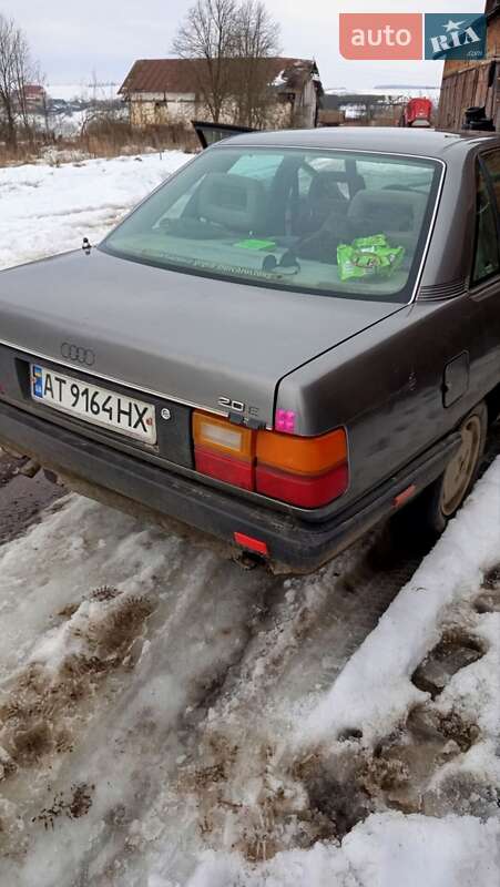 Седан Audi 100 1989 в Ивано-Франковске