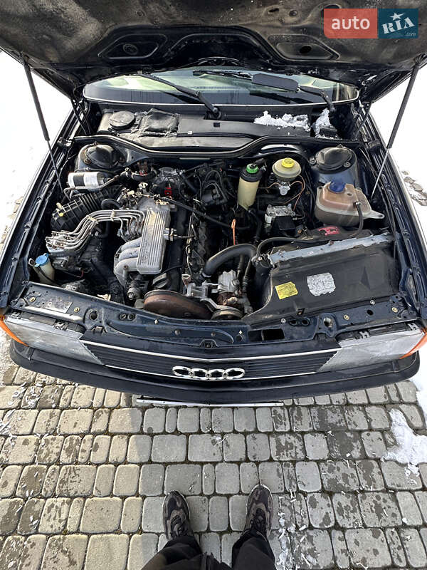 Седан Audi 100 1989 в Чорткове