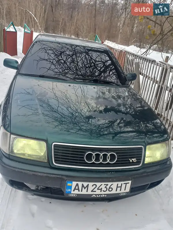 Audi 100