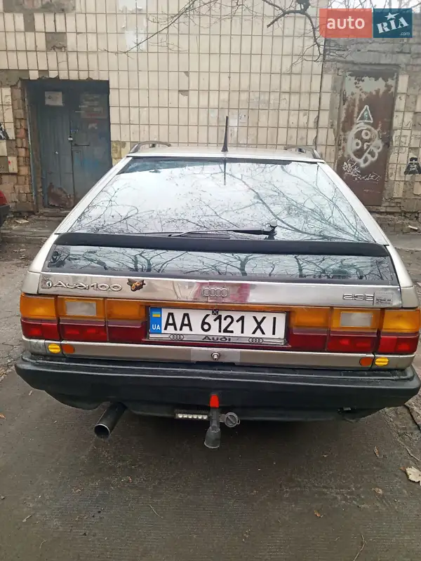Audi 100 1983