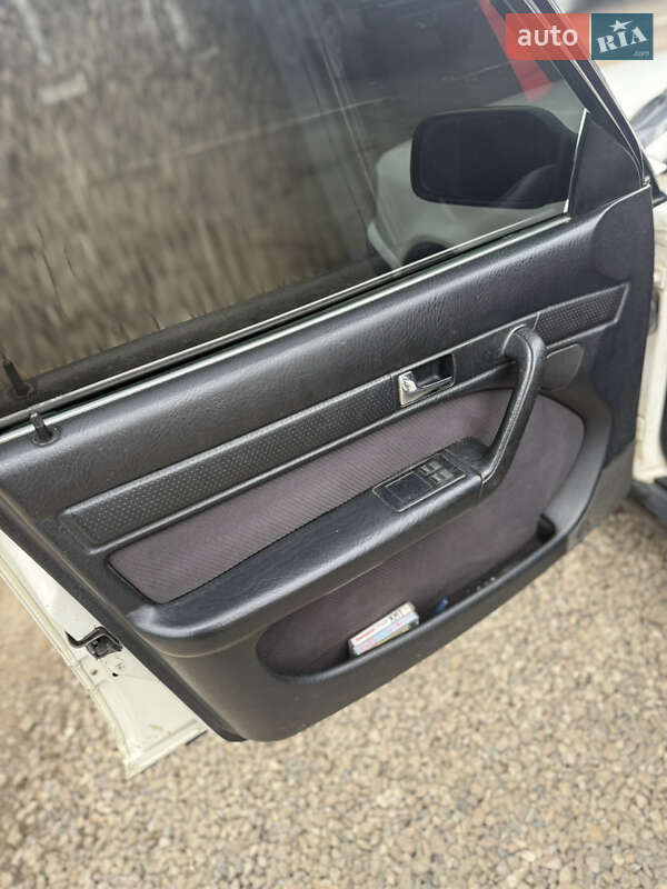 Седан Audi 100 1992 в Тячеве