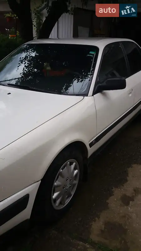 Audi 100