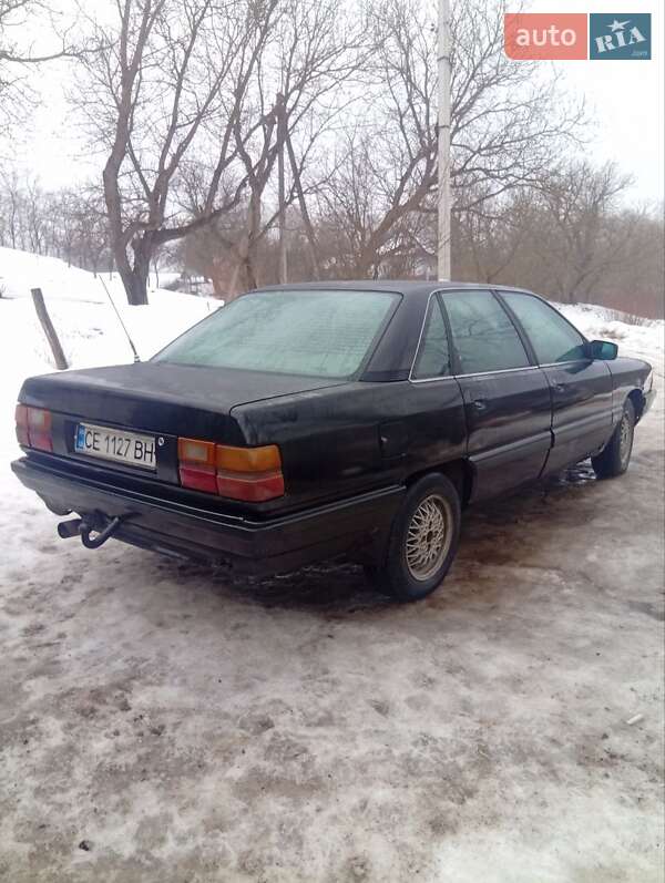 Седан Audi 100 1989 в Черновцах