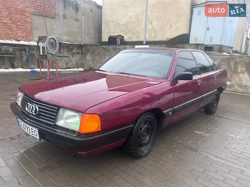 Audi 100