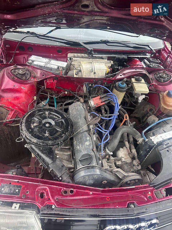 Седан Audi 100 1988 в Черновцах