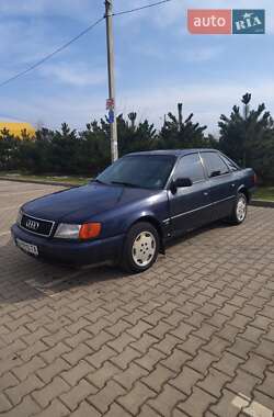 Седан Audi 100 1993 в Одессе