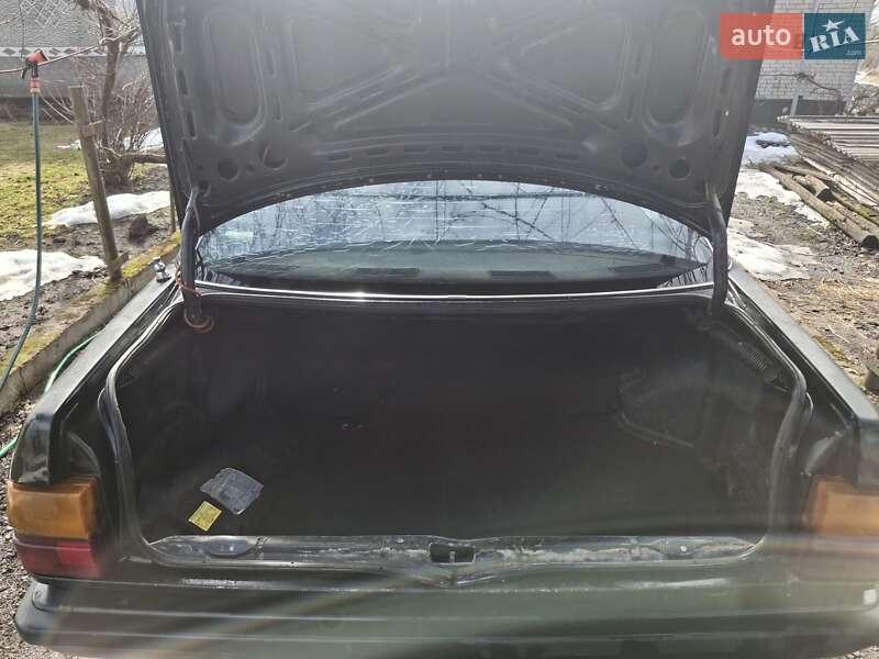 Седан Audi 100 1988 в Иваничах