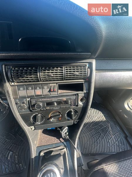 Седан Audi 100 1994 в Любешові