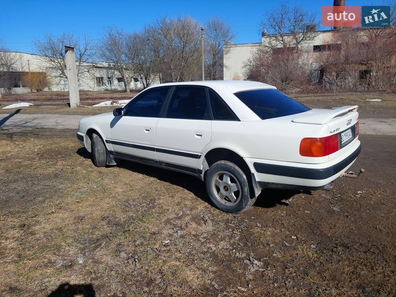 Седан Audi 100 1992 в Кременці