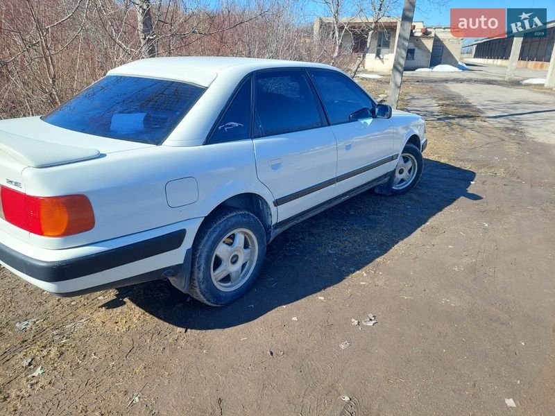 Седан Audi 100 1992 в Кременці