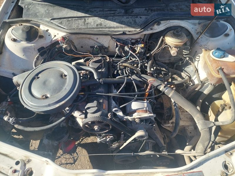 Седан Audi 100 1992 в Кременці