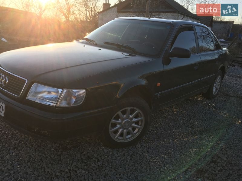 Седан Audi 100 1993 в Любаре