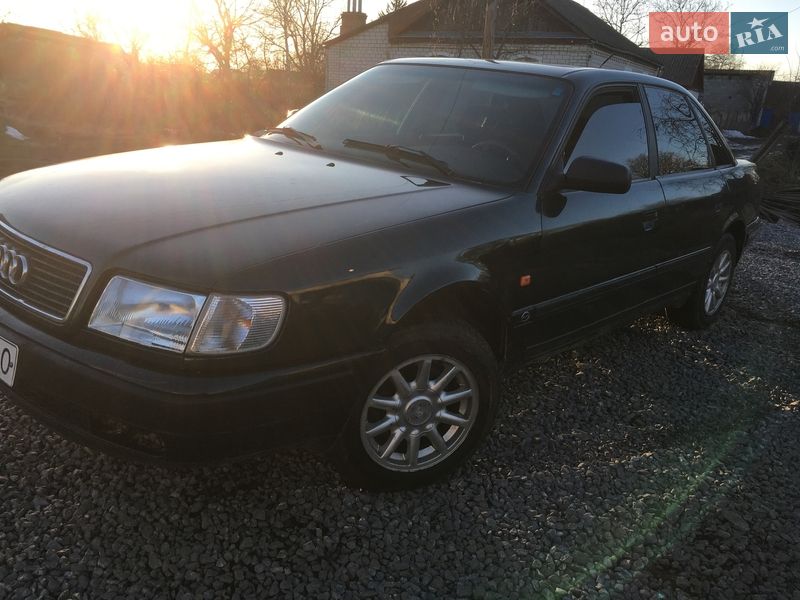 Седан Audi 100 1993 в Любаре