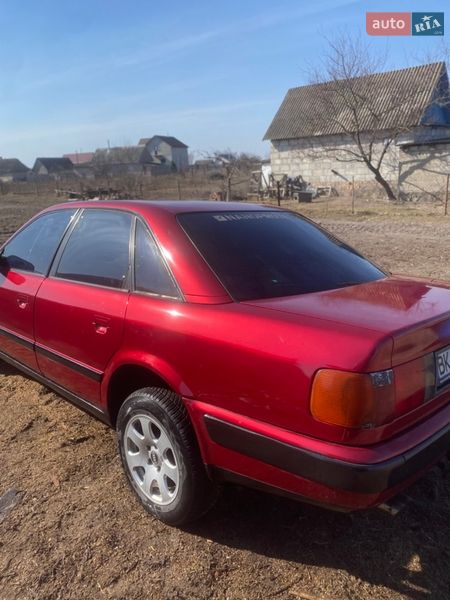 Седан Audi 100 1993 в Сарнах