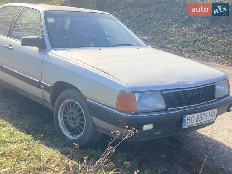 Седан Audi 100 1986 в Тернополі