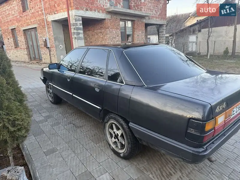 Audi 100