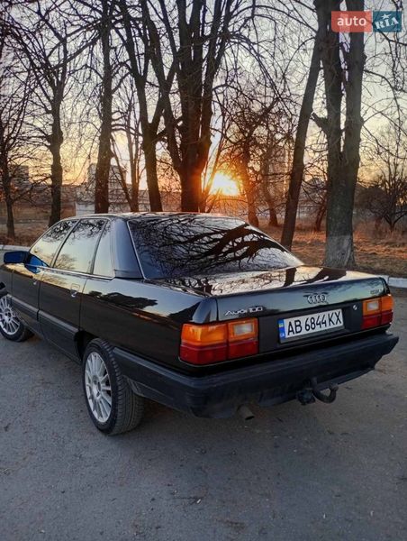 Седан Audi 100 1990 в Хмільнику