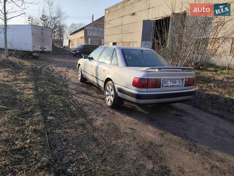 Седан Audi 100 1991 в Львові