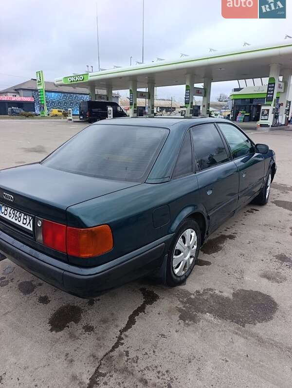 Audi 100 1992 Audi 100 1992