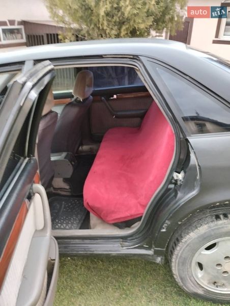 Седан Audi 100 1991 в Глыбокой