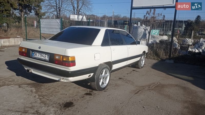 Седан Audi 100 1986 в Рівному