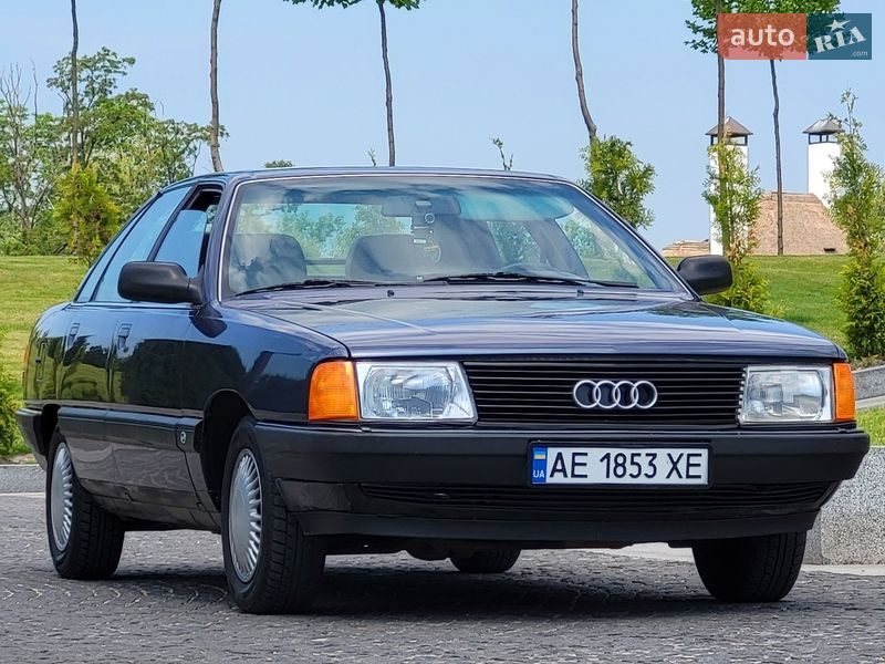 Audi 100 1988 Audi 100 1988