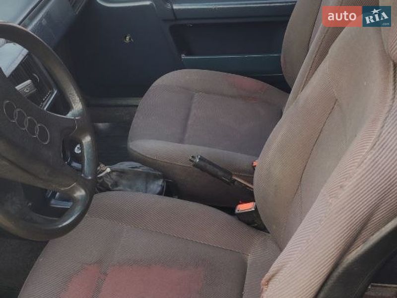 Седан Audi 100 1983 в Ровно