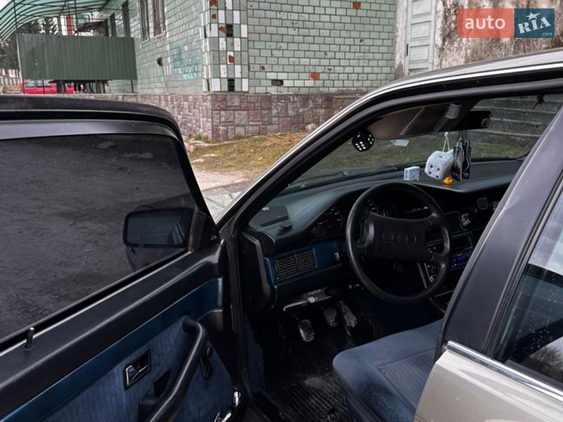 Седан Audi 100 1989 в Чорткове