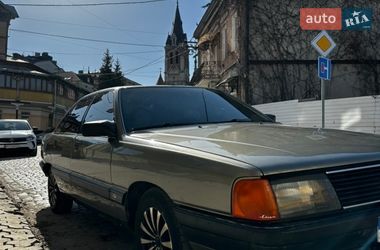 Седан Audi 100 1989 в Чорткове