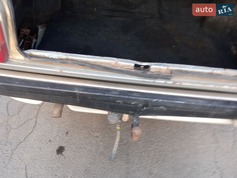 Седан Audi 100 1990 в Володимирі