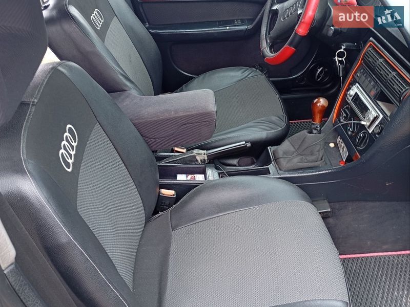 Седан Audi 100 1993 в Бучаче