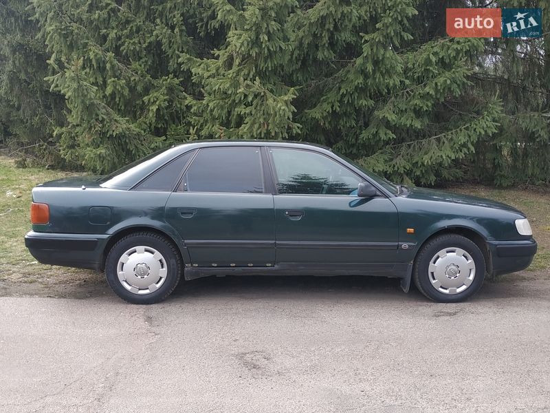 Седан Audi 100 1992 в Киеве