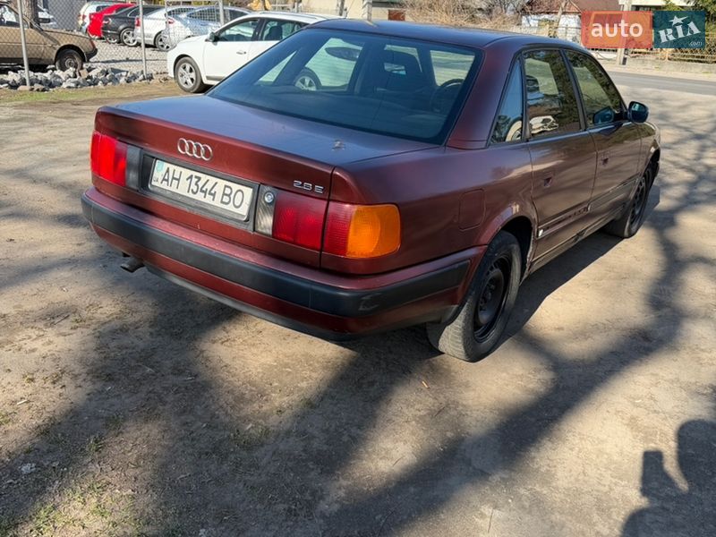 Седан Audi 100 1994 в Днепре