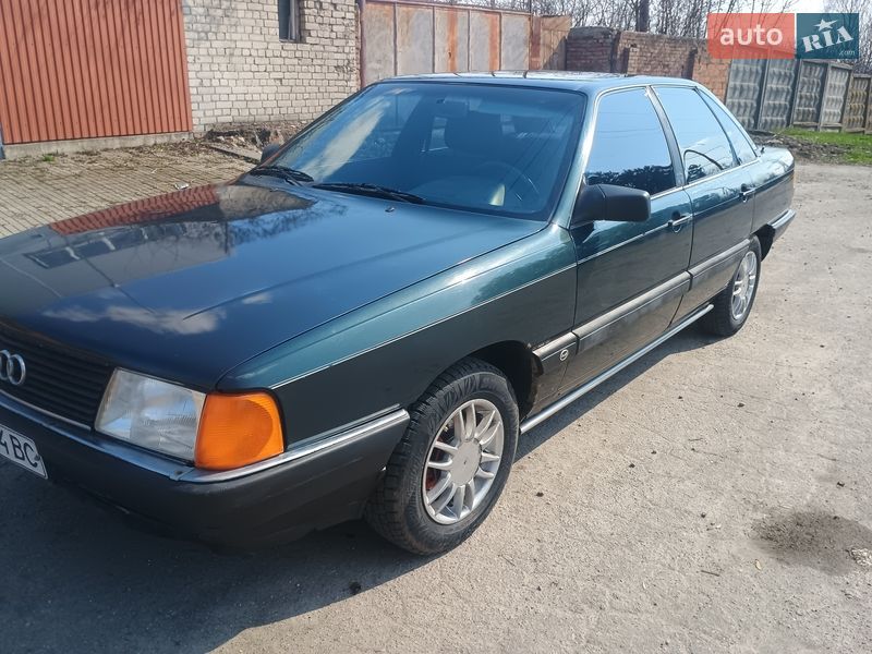 Audi 100 1988 Audi 100 1988