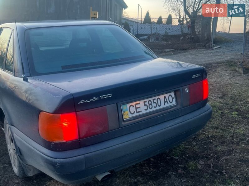 Седан Audi 100 1992 в Кельменцах