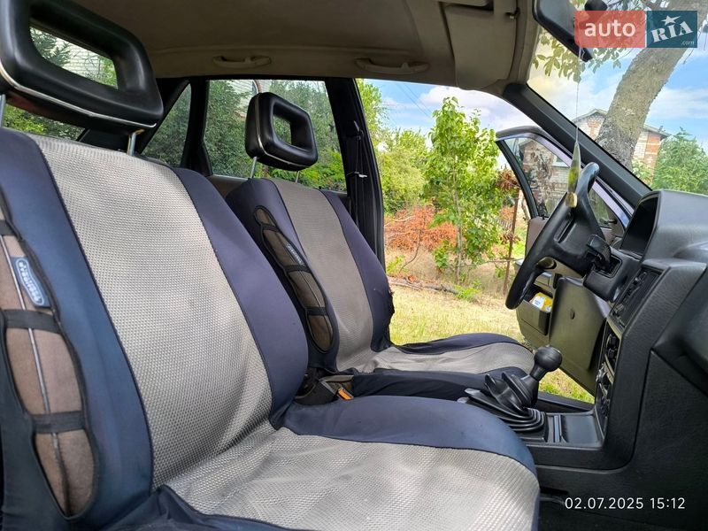 Седан Audi 100 1985 в Кривом Роге