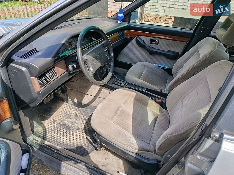 Седан Audi 100 1990 в Луцьку