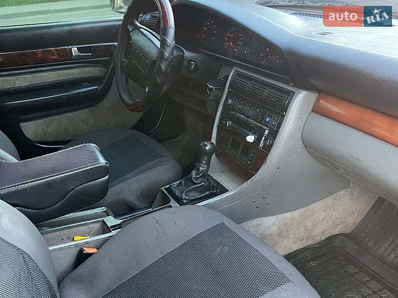 Седан Audi 100 1991 в Фастове