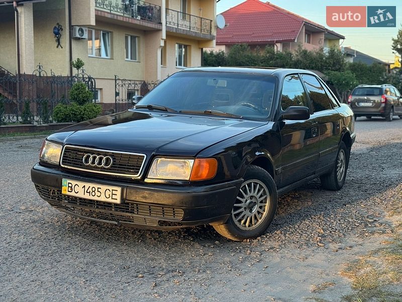 Седан Audi 100 1991 в Жовкві