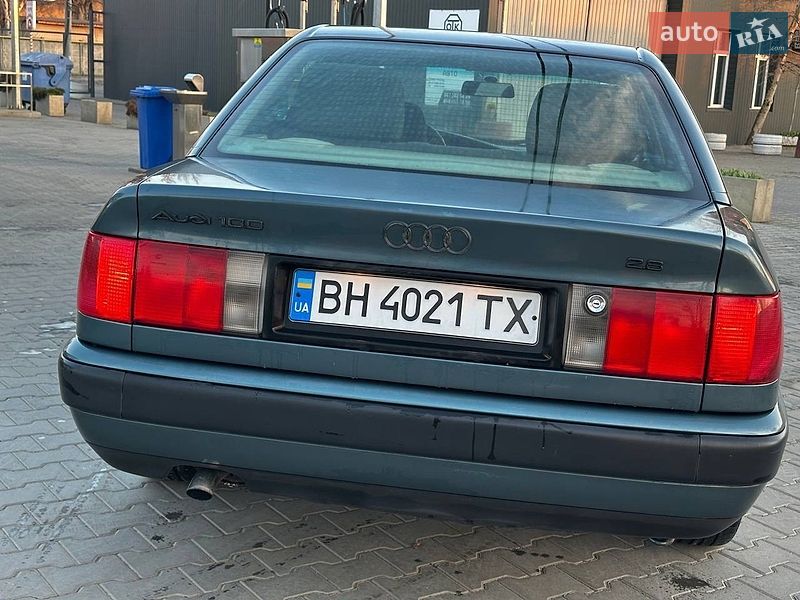 Седан Audi 100 1991 в Одессе