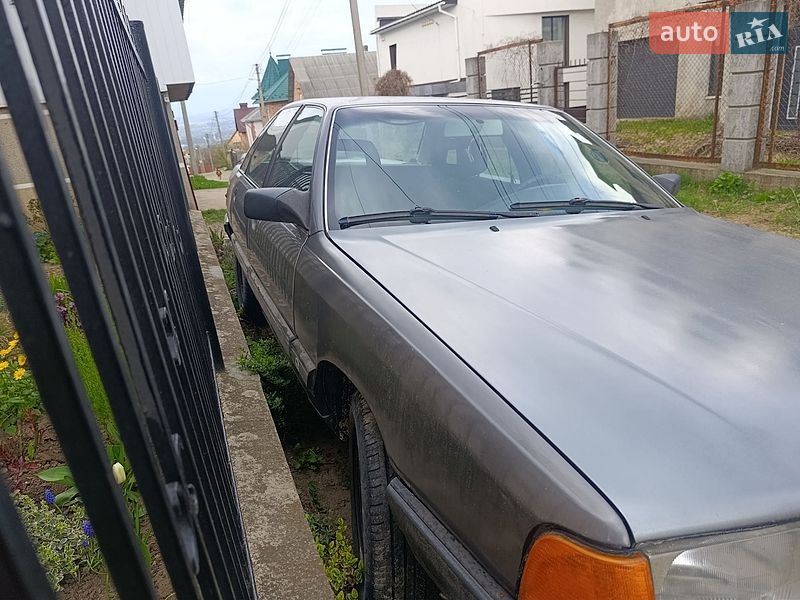 Седан Audi 100 1990 в Чернівцях