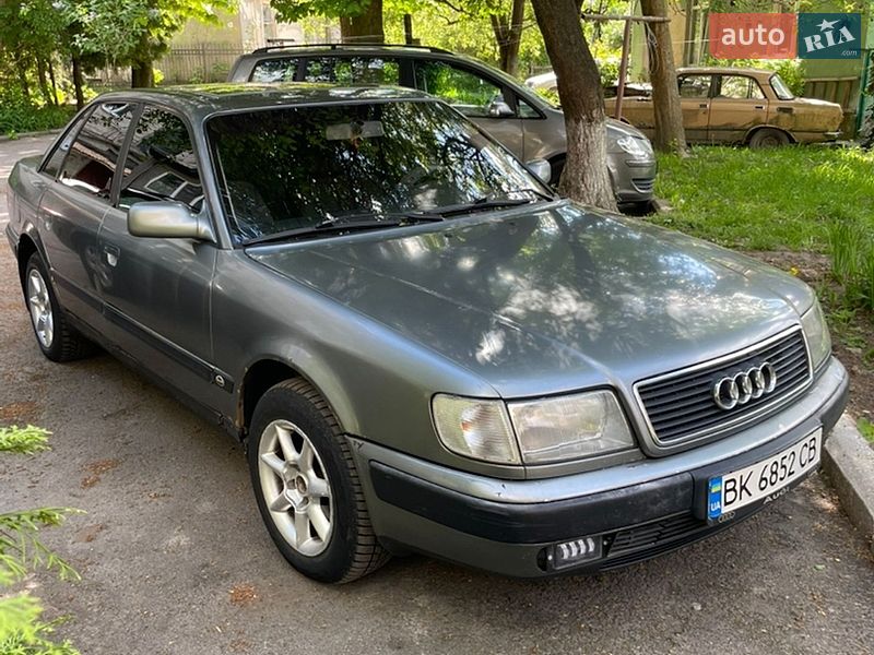 Седан Audi 100 1992 в Луцьку