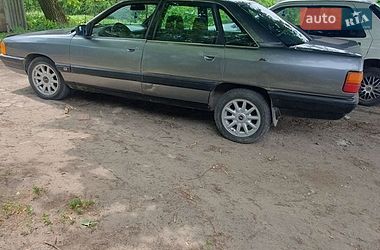 Седан Audi 100 1987 в Кременці